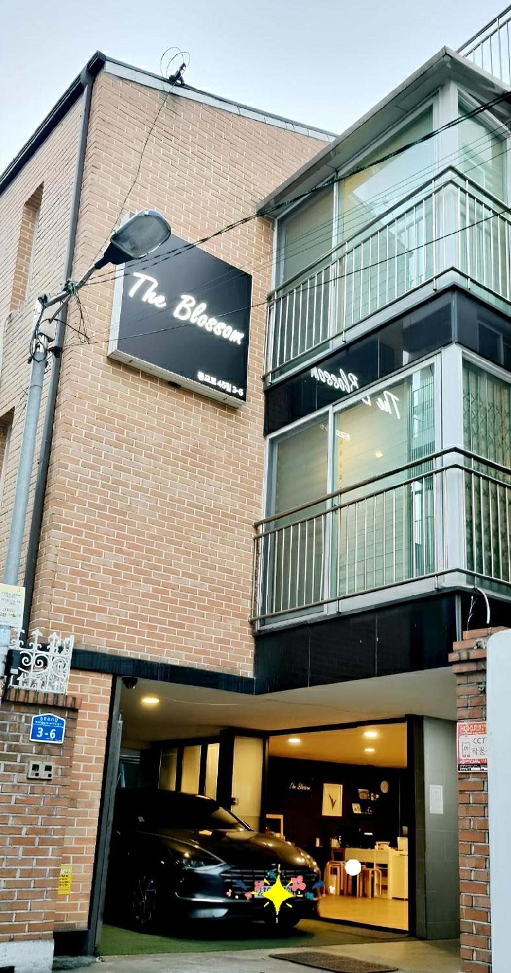 The Blossom Yeonnam Guesthouse Сеул Екстериор снимка