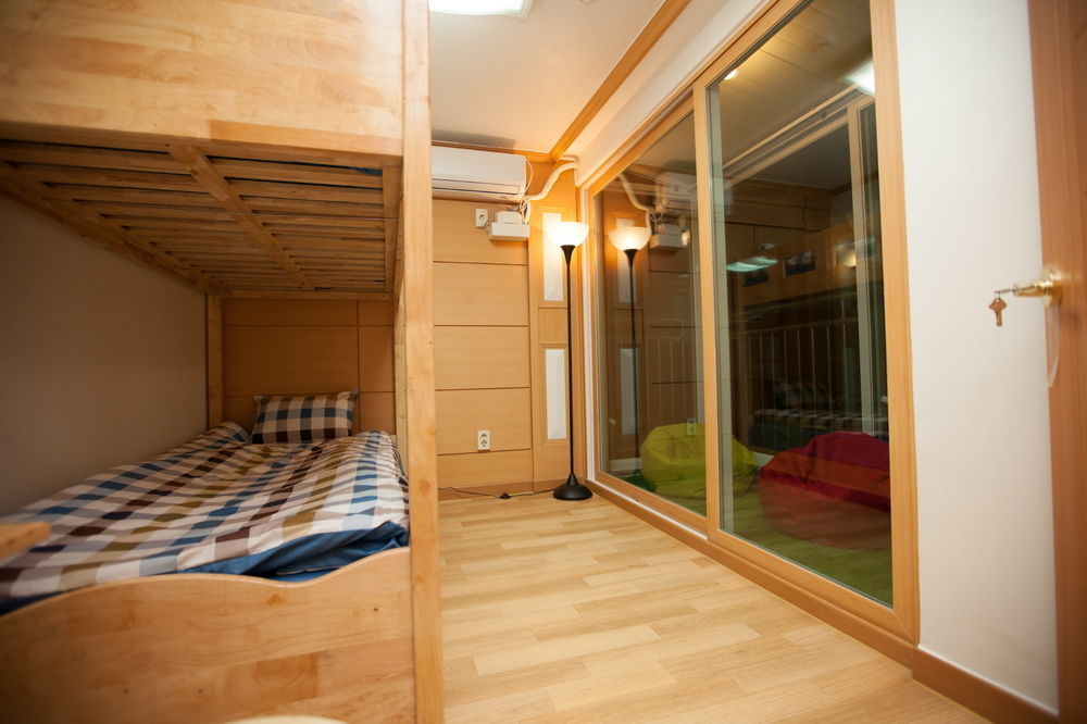 The Blossom Yeonnam Guesthouse Сеул Екстериор снимка