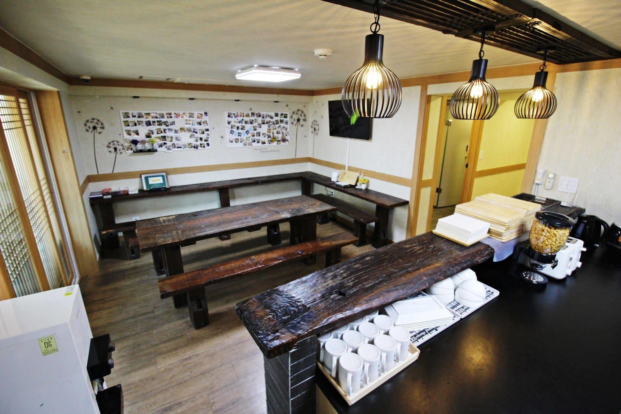 The Blossom Yeonnam Guesthouse Сеул Екстериор снимка
