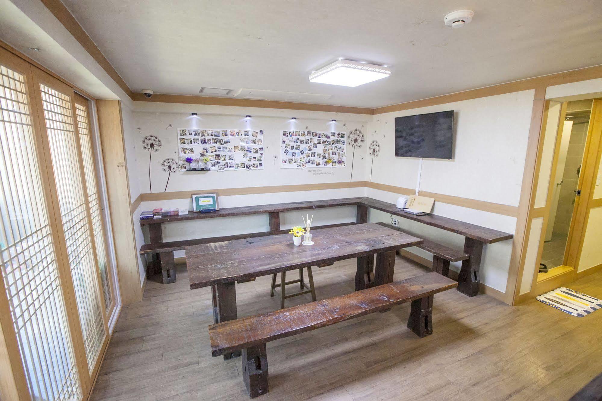 The Blossom Yeonnam Guesthouse Сеул Екстериор снимка