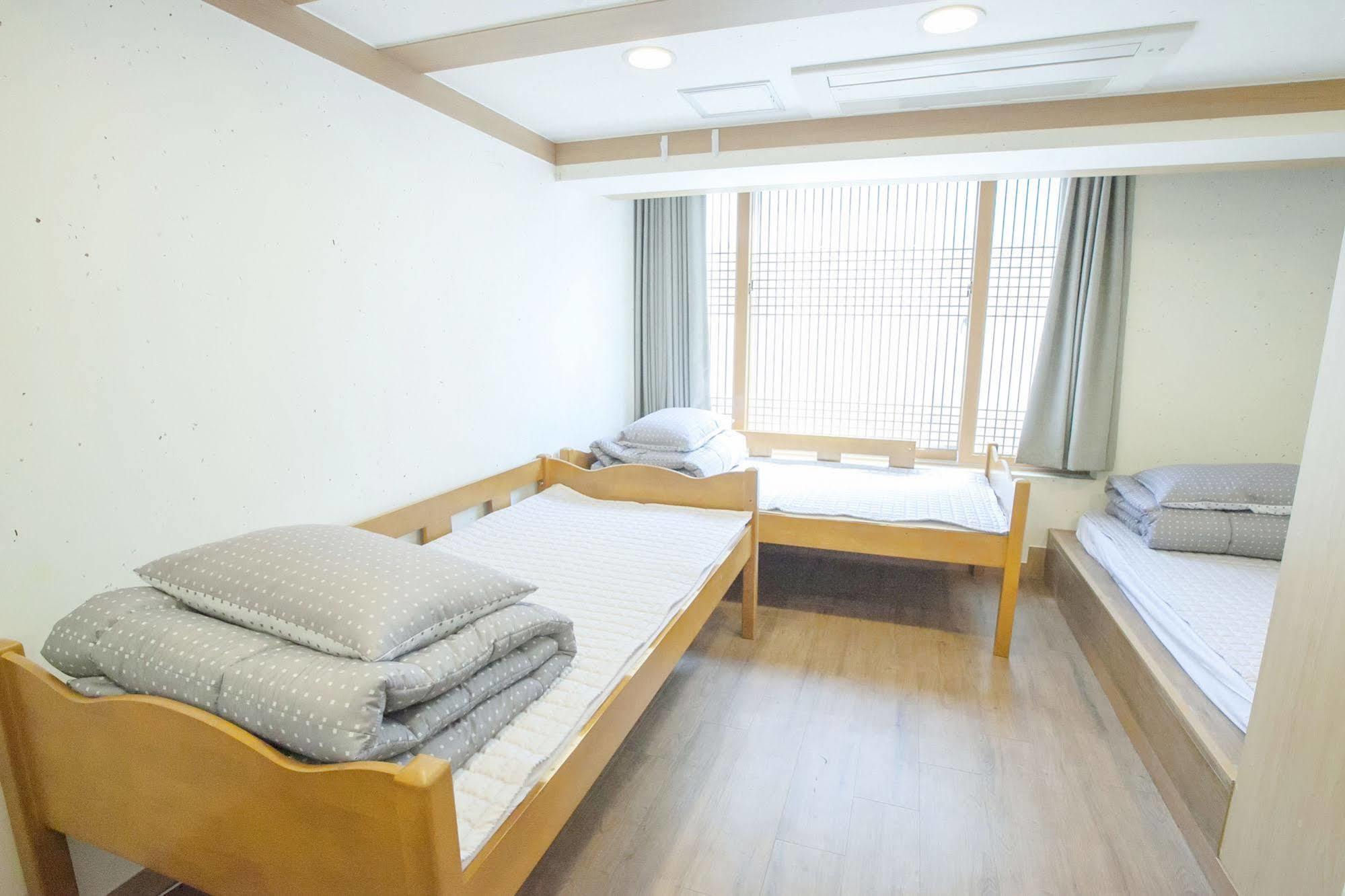 The Blossom Yeonnam Guesthouse Сеул Екстериор снимка